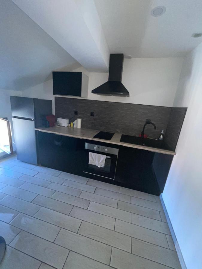 Love'Room Trèbes Екстериор снимка