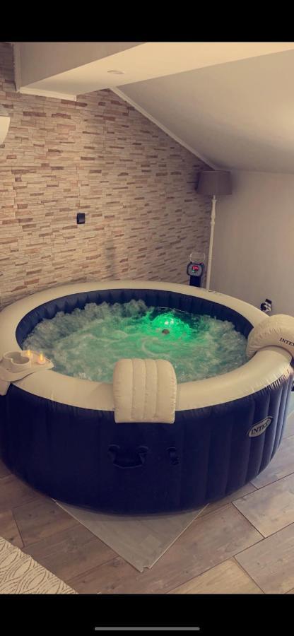 Love'Room Trèbes Екстериор снимка